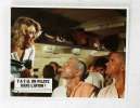 9 photos d'exploitation du film Y-A-T-IL UN PILOTE DANS L'AVION ? (1980)